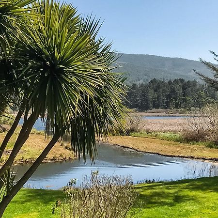 Crescent Lake Lookout Rockaway Beach Buitenkant foto